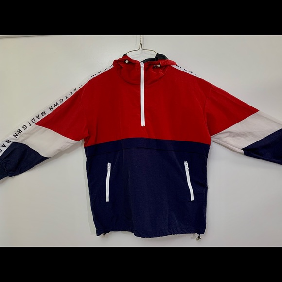 Meet your Posher, Aline - Picture 4 of 5